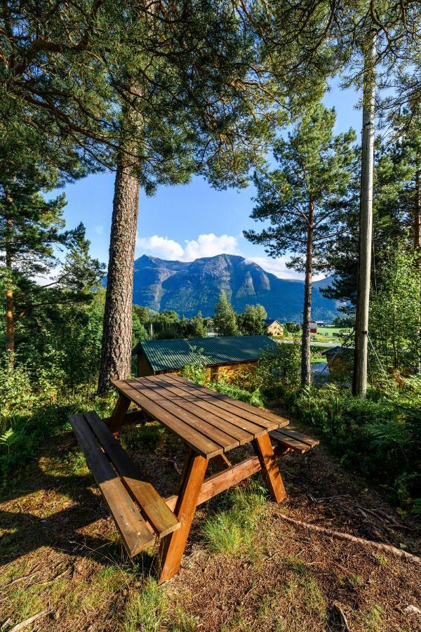 Korsbakken Camping Isfjorden Extérieur photo